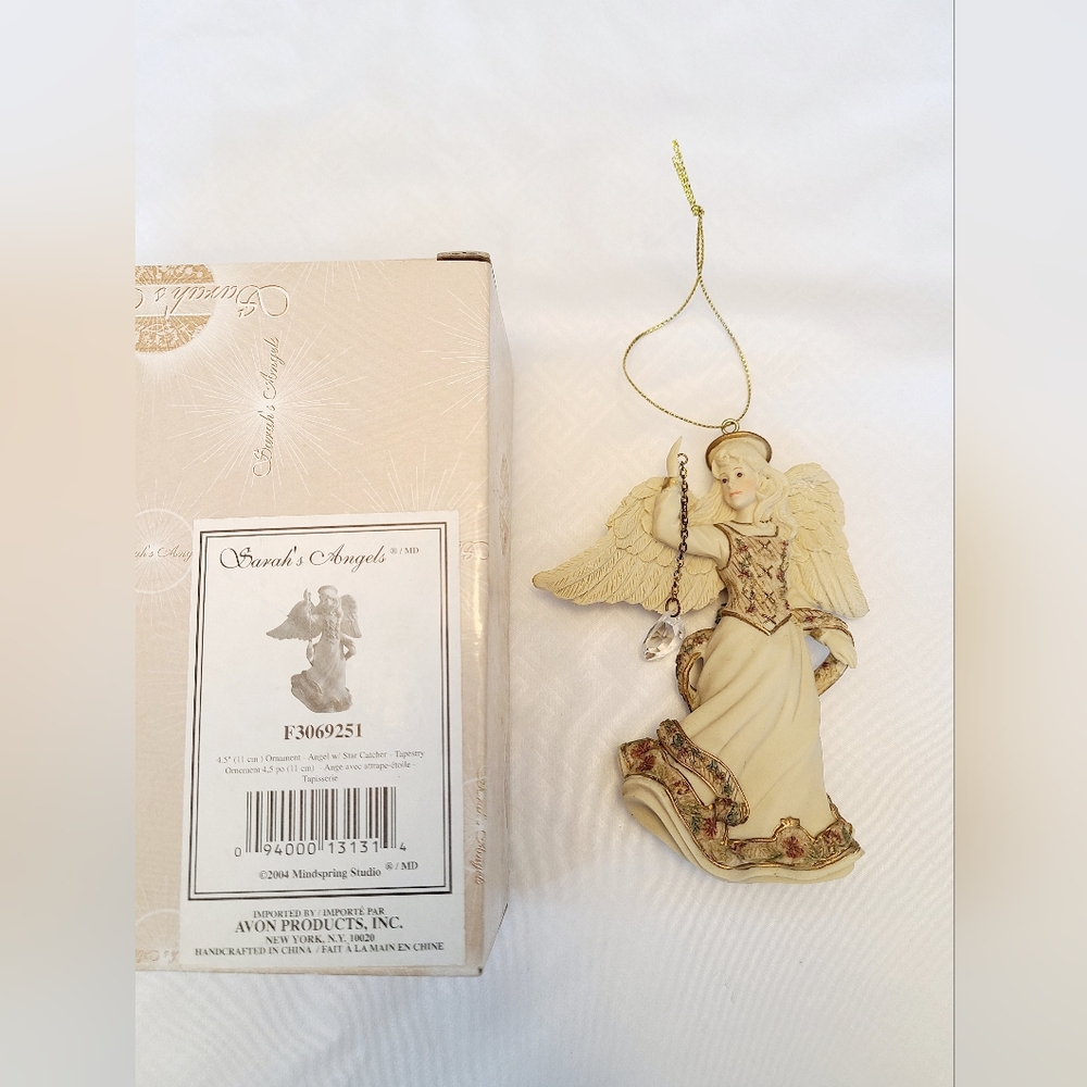 Avon Sarah's Angels Christmas Ornament 2004 F3069251
